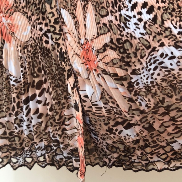 Floral top - Picture 8 of 8